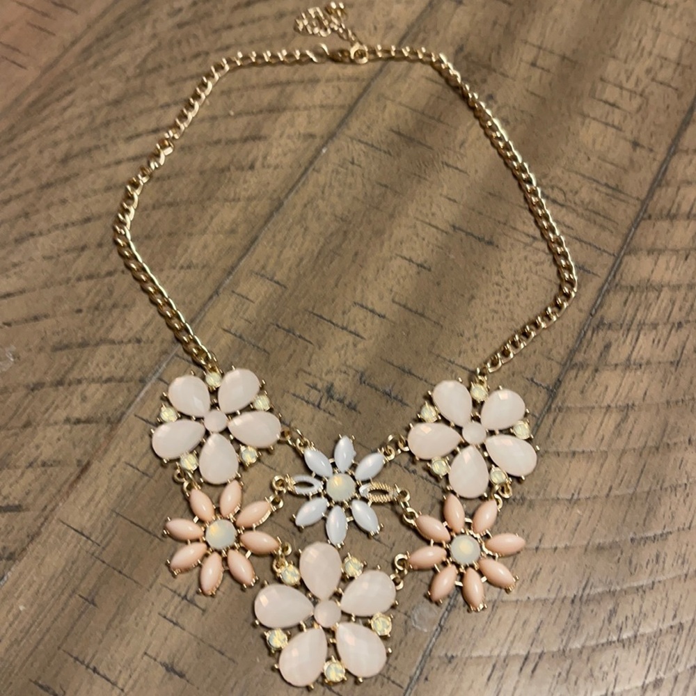 Statement necklace